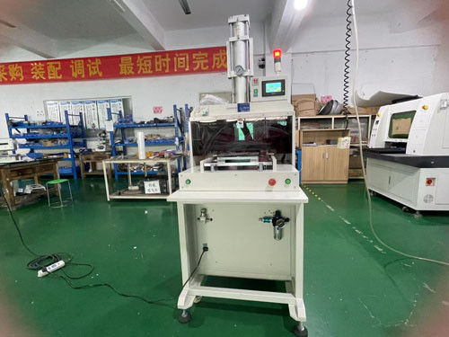 Risposta rapida ai reclami dei clienti per la macchina per perforare PCB a struttura in ghisa