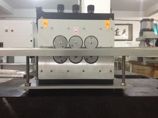 Lungozza illimitata PCB Depanelizer V Cut Separator Con taglio di alluminio Tavola molto bene