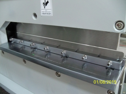 Macchina di taglio pneumatica PCB V avanzata per la movimentazione di componenti elevati