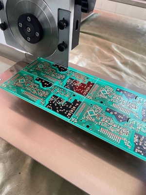 Separazione dei pannelli PCB e LED di 460 mm di lunghezza con la macchina di separazione PCB SMTfly-1M