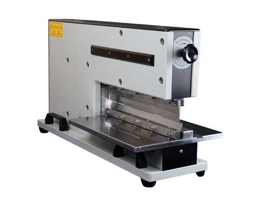 Macchina di taglio per PCB V con dimensioni compatte di 620*230*400 mm per una soluzione di risparmio di spazio