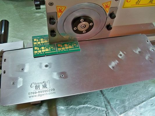 Il PWB Depanelizer del taglio di GMC 400mm/S V ha stampato la macchina di CNC del circuito