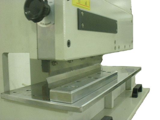 Protecting PCB board, PCB singulation machine with 2 linear blades CWVC-3